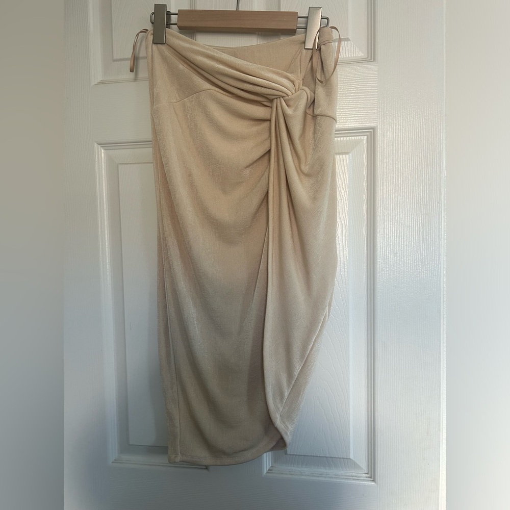 Jluxlabel Namya Buttercream Skirt Size M